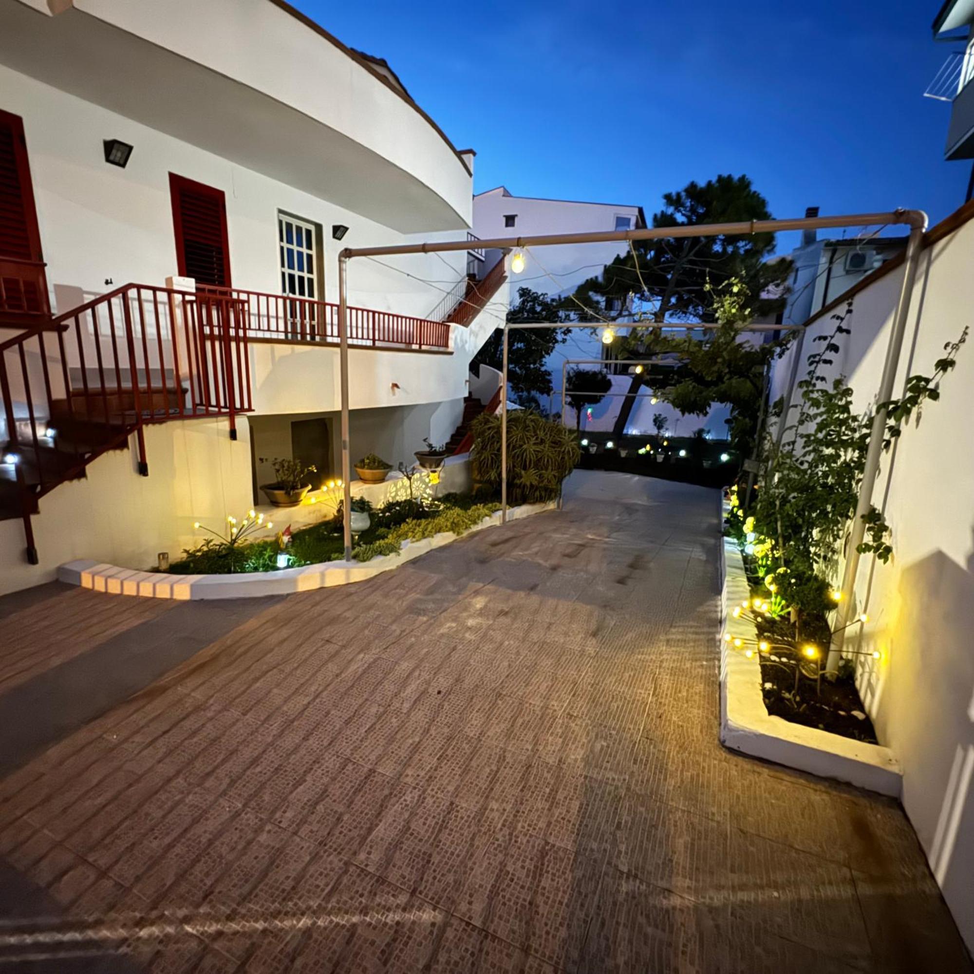 Apartament La Casa Di Wioletta Barcellona-Pozzo di Gotto Zewnętrze zdjęcie